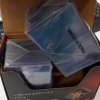 Polotuhé obaly na karty Ultra Pro
