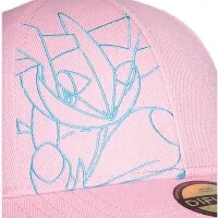 Vyšívaný motiv Greninja na čelní části kšiltovky