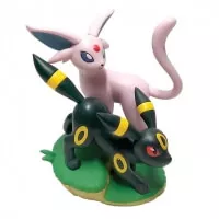 Pokémon Figure Collection - Prismatic Evolutions