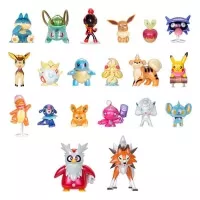 Adventný kalendár Pokémon DELUXE 2025 s figúrkami